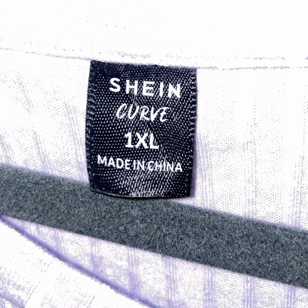 Shein Lavender Short Sleeve Ribbed Crop Top with tie detail Size 1X - Picture 3 of 5